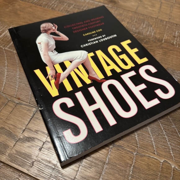 Vintage Shoes: A Collector's Guide and Reference Book Caroline Cox - Picture 1 of 11